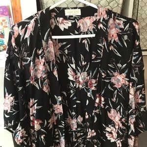 Aritzia floral kimono s/m